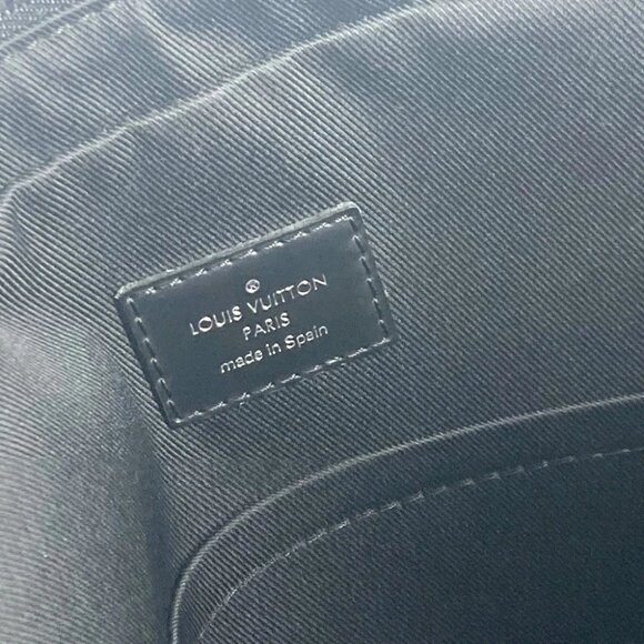 LOUIS VUITTON N41408 Damier Graphite Dayton PM Messenger Shoulder Bag Black - Picture 5 of 15